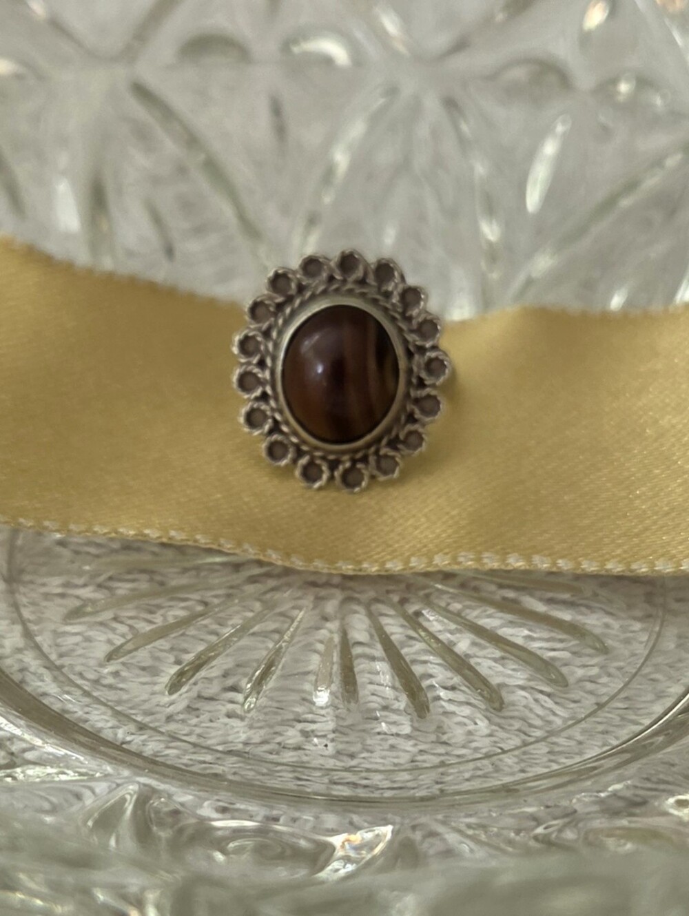 Vintage Taxco Mexico Sterling Silver Tiger's Eye Scalloped Ring - Size 6 - Picture 2 of 4